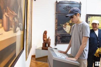 Инклюзивная экскурсия «Искусство Якутии» с тифлокомментированием по постоянной экспозиции музея 