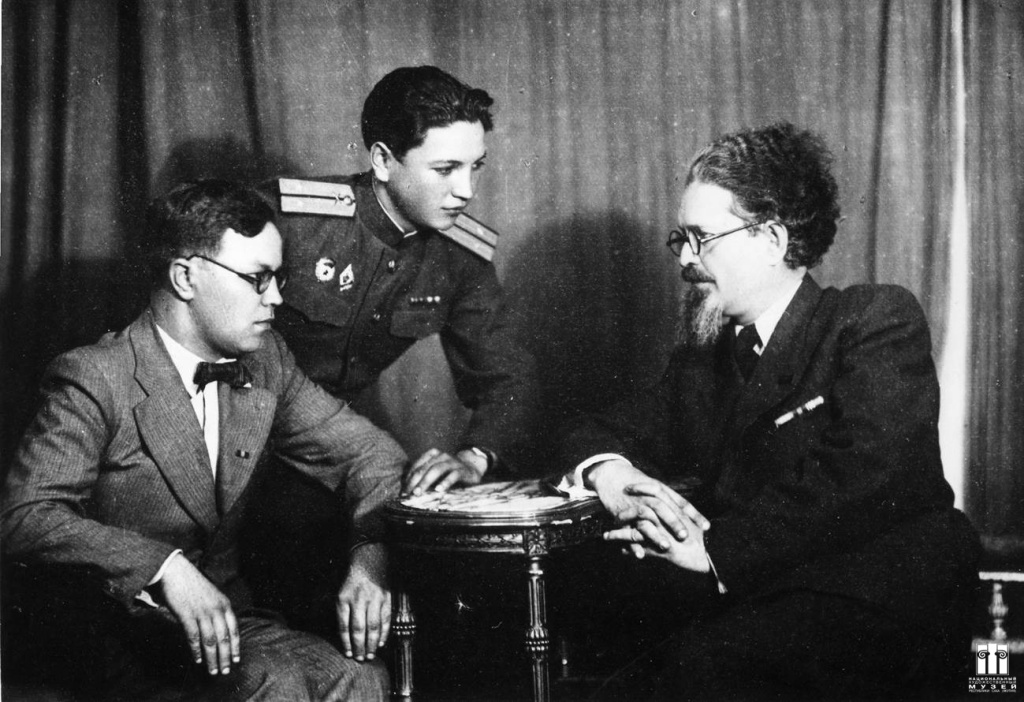 Лев, Густав и их отец М.Ф. Габышев Москва 1949.jpg